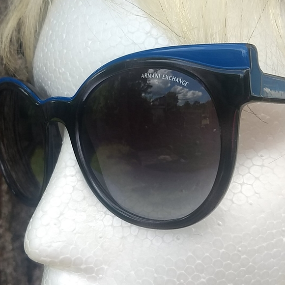Armani Exchange sunnies NWOT +NWT case main image 4